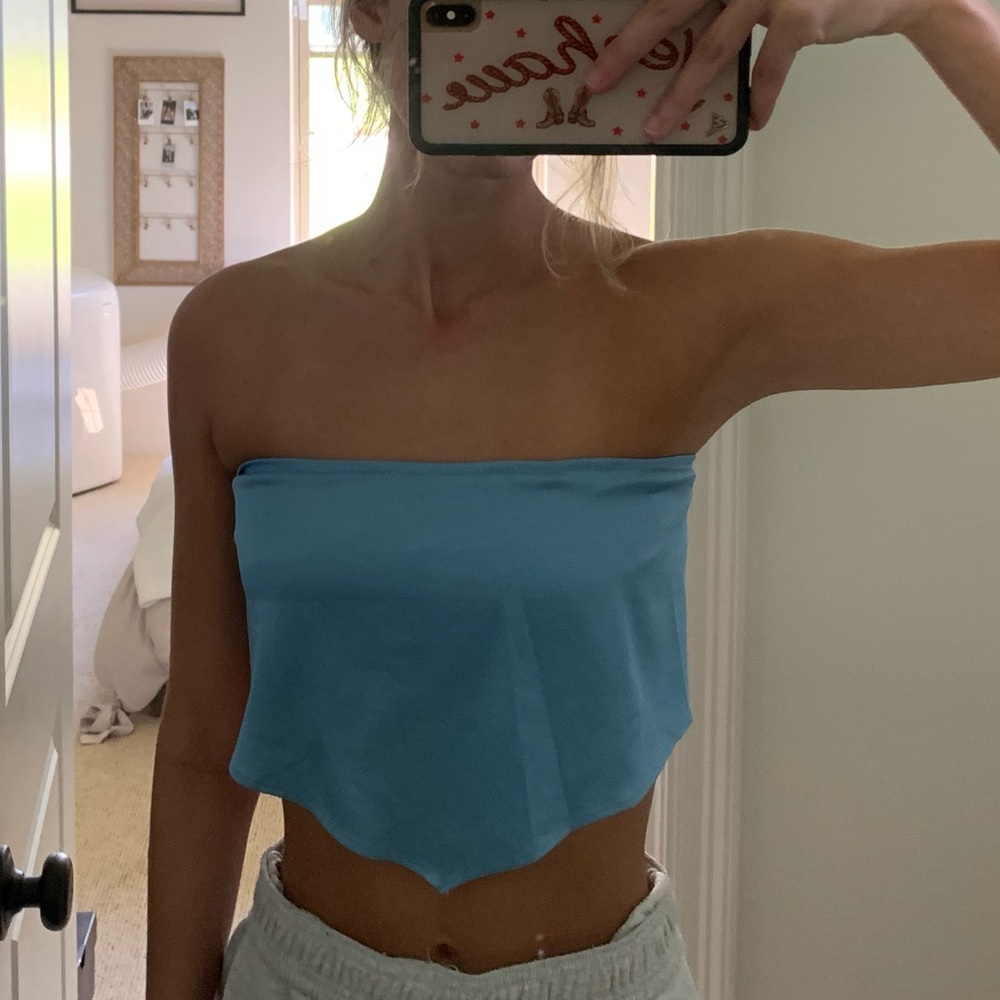 blue top!! size small.